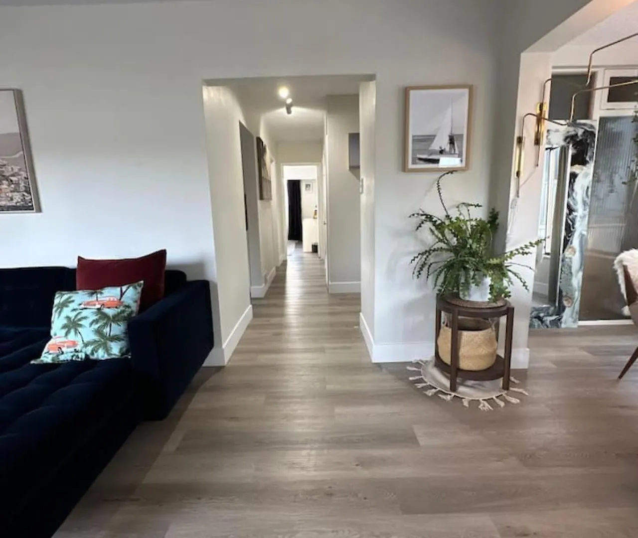 Holiday home Charming Corner Villa Vancouver