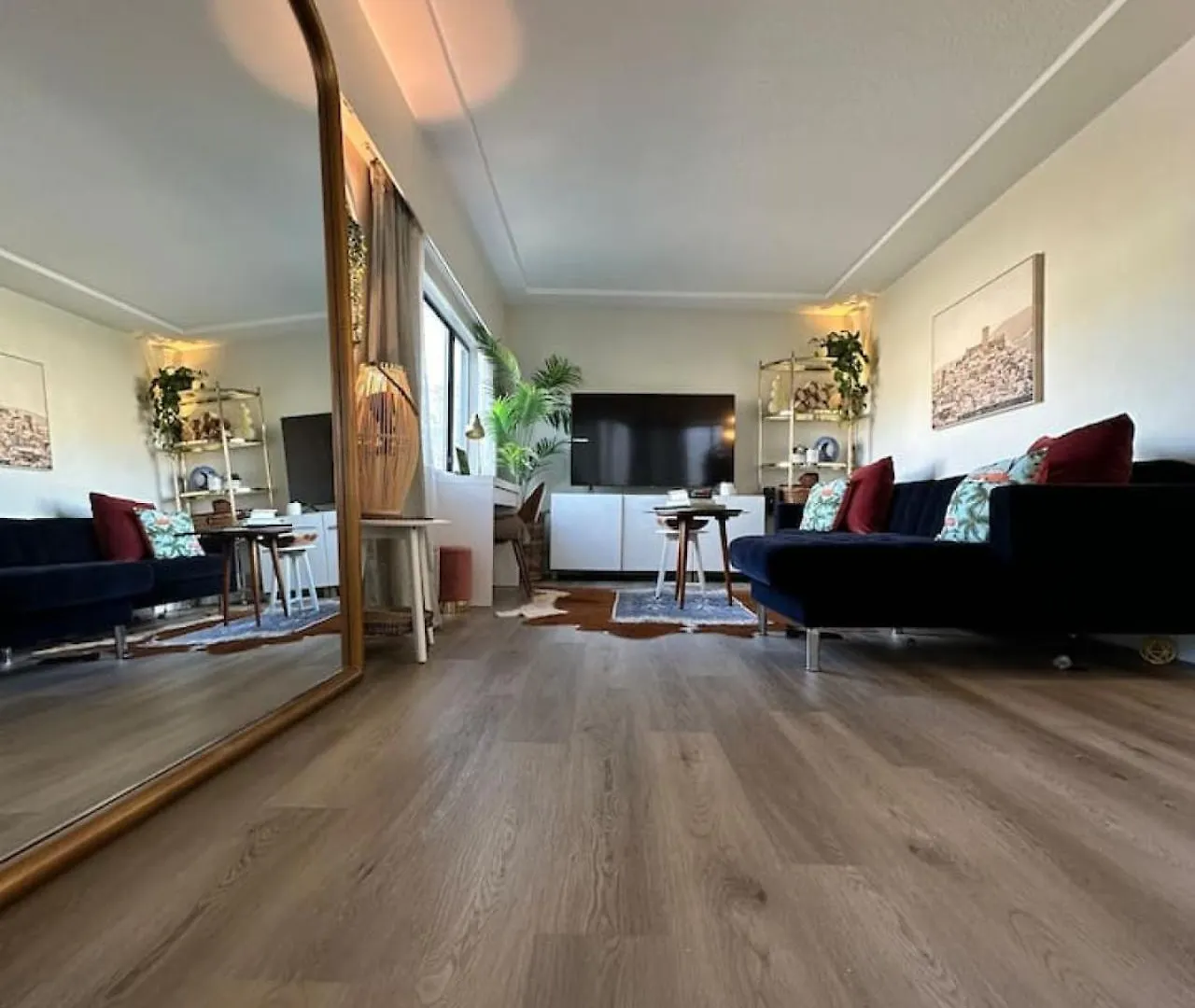 Charming Corner Villa Vancouver